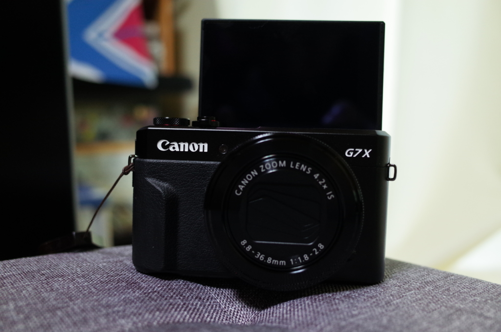 PowerShot G7 X Mark IIをチルトさせたところ